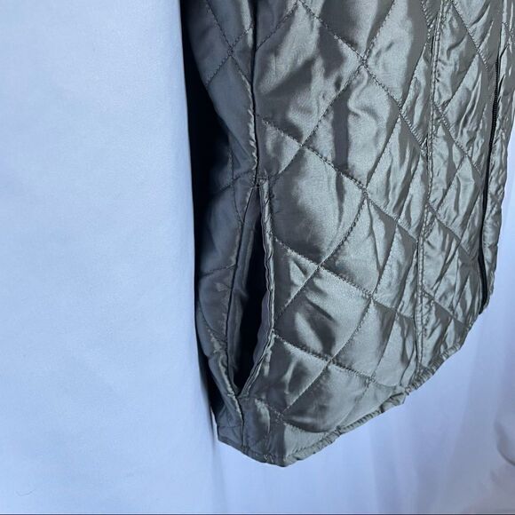 NWT Casual Identity Reversible Vest size larger - Picture 8 of 16